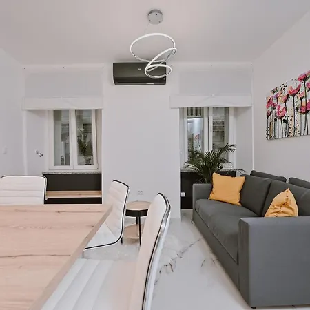 Old Square Apartman