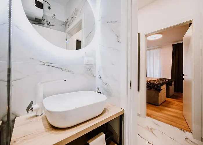 Old Square 아파트 *